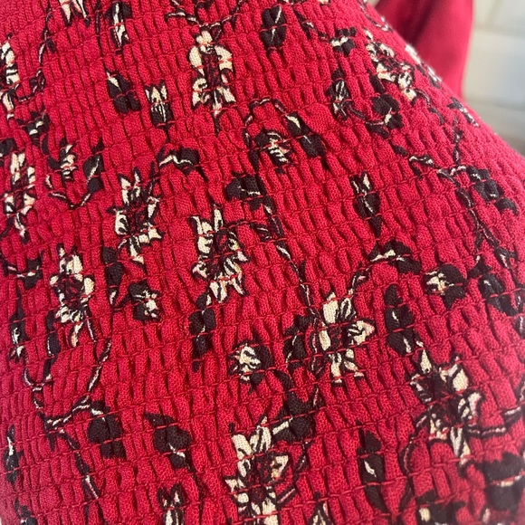 Red floral pattern crop top - Picture 2 of 5